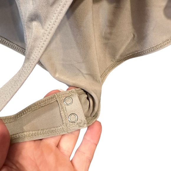 Express women’s silver sequin bodysuit size XL glam date night sexy … - Picture 4 of 4